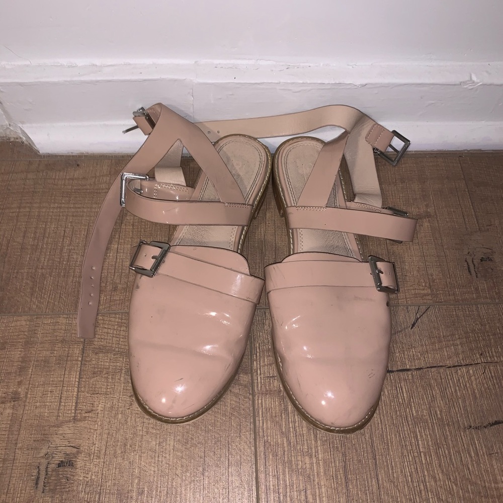 Strappy flats